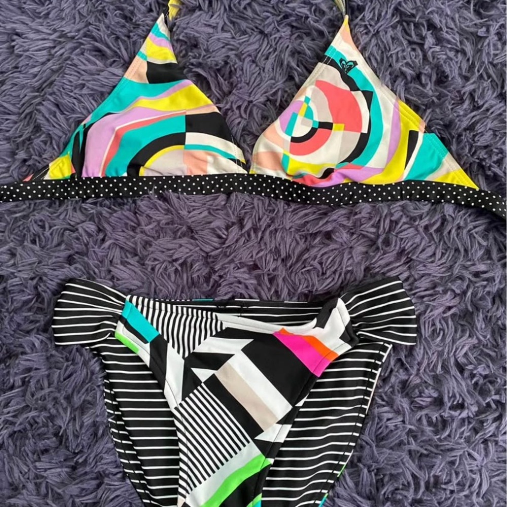 Colorful Roxy Geometric Bikini Set